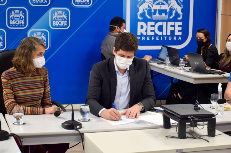 11.08.2021-Assinatura-decreto-Foto-Marcos-Pastich-PCR.jpg