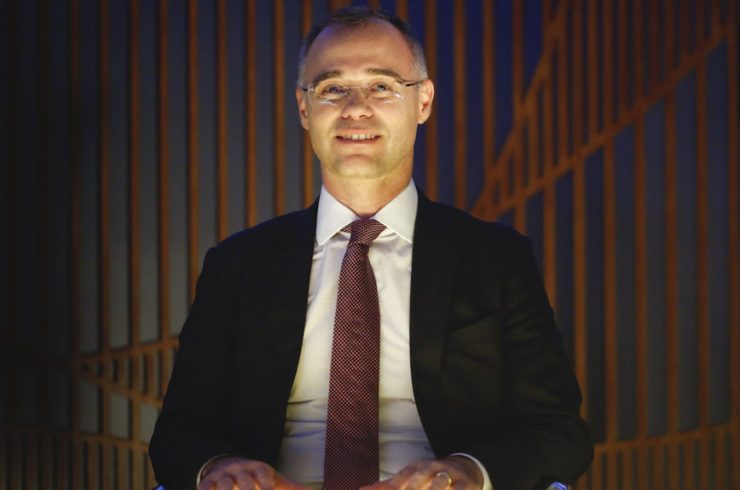 Poder Em Foco - Ministro André Luiz de Almeida Mendonça (André Mendona) atual advogado-geral da União do Brasil.  Advogado e pastor presbiteriano, é o entrevistado do Poder em Foco, programa semanal realizado por meio de parceria editorial entre SBT e Poder360 que vai ao ar por volta da meia-noite.  Sérgio Lima/Poder360 09.dez.2019 |