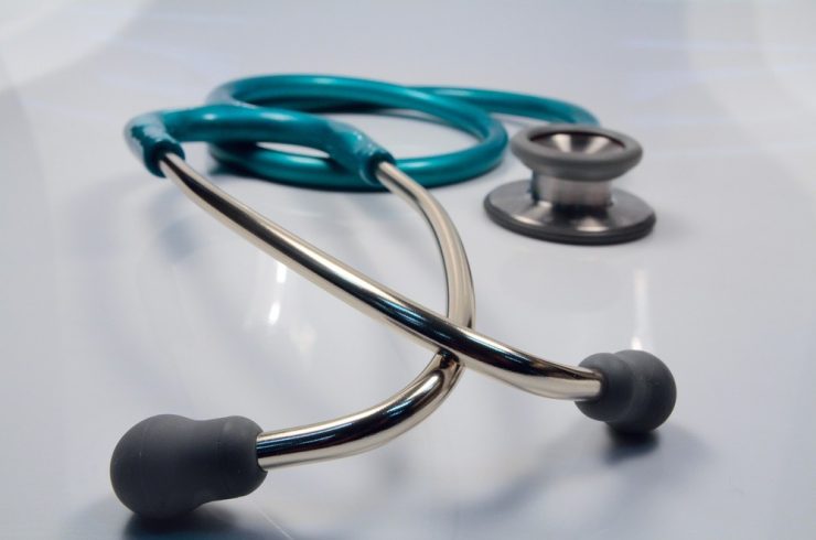 médico